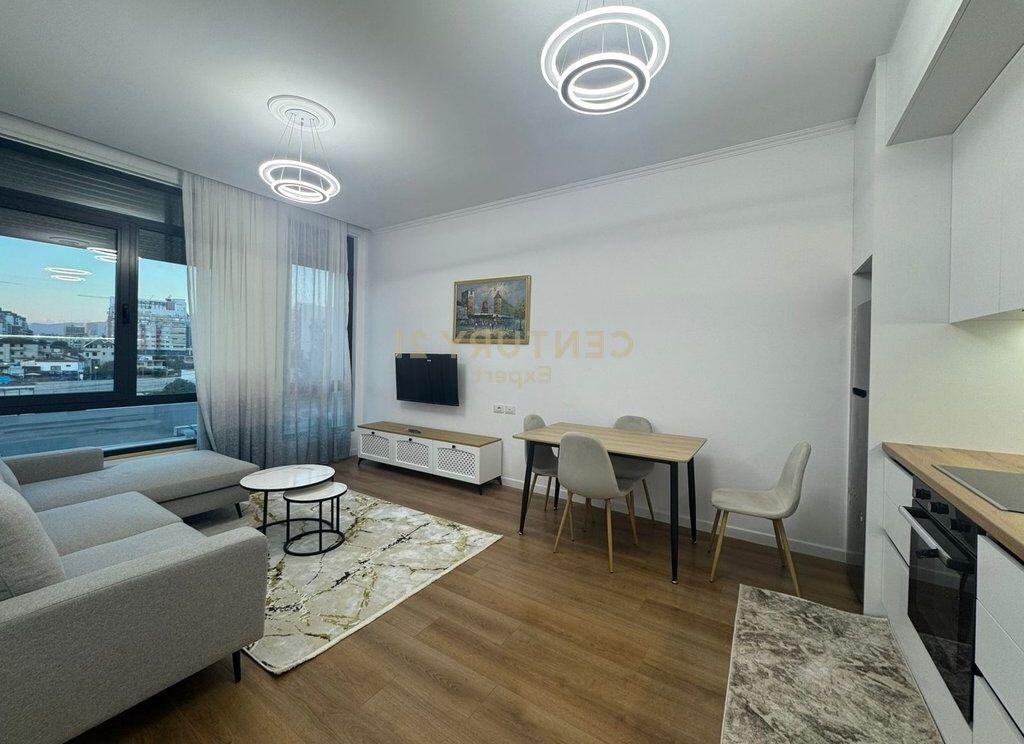 Japim me qira apartament 2+1 te ish dogana.