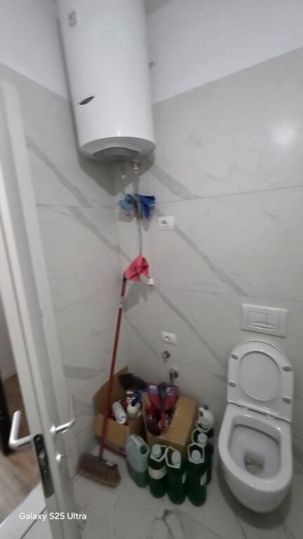 Appartamento 1+1 in Vendita Vicino al Comune di Kamez.