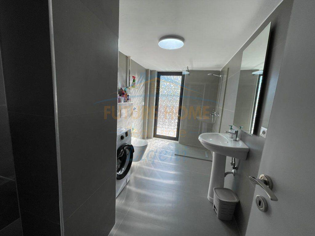 AFFITTASI DUPLEX 3+1+POSTO AUTO PRESSO KODRA E DIELLIT