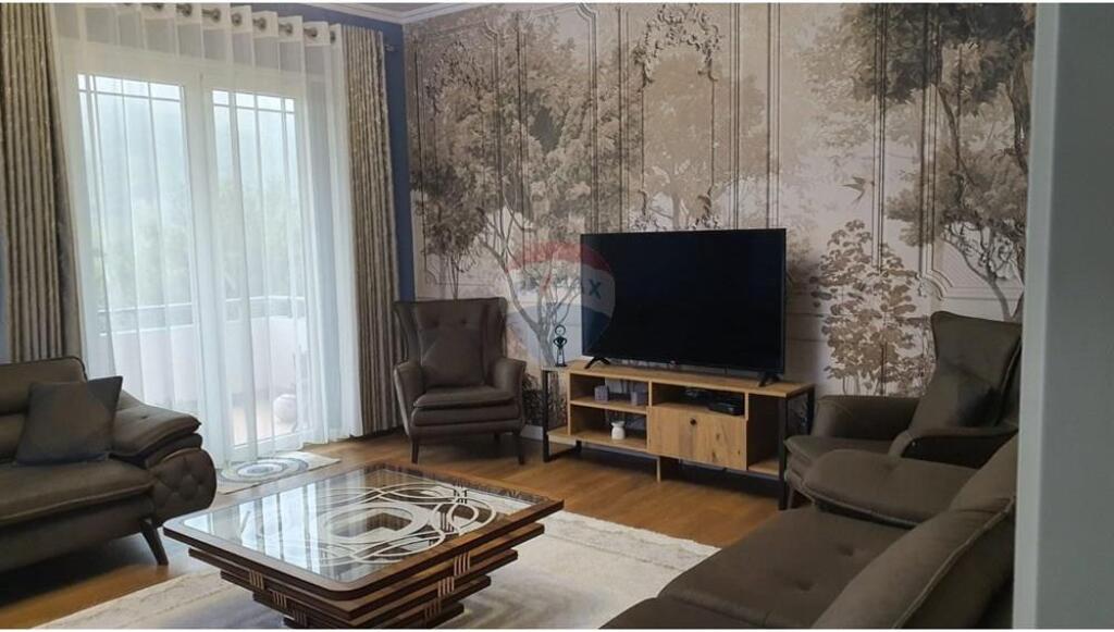 Apartament 2+1+2 pranë Kopshtit Botanik