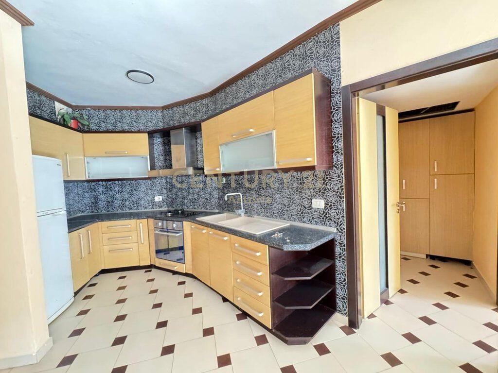JEPET ME QIRA APARTAMENT 2+1+2 NE ASTIR 450 € /Muaj