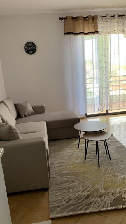 Apartament 2+1 per qira prane Grand Gallery, Yzberisht