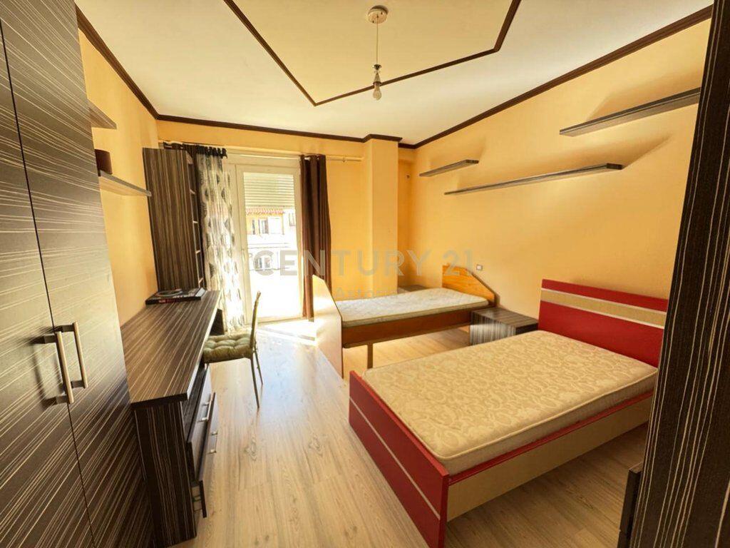 JEPET ME QIRA APARTAMENT 2+1+2 NE ASTIR 450 € /Muaj