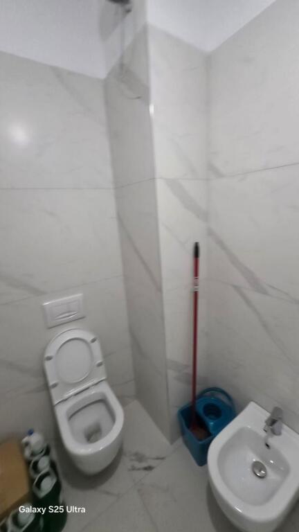 Appartamento 1+1 in Vendita Vicino al Comune di Kamez.