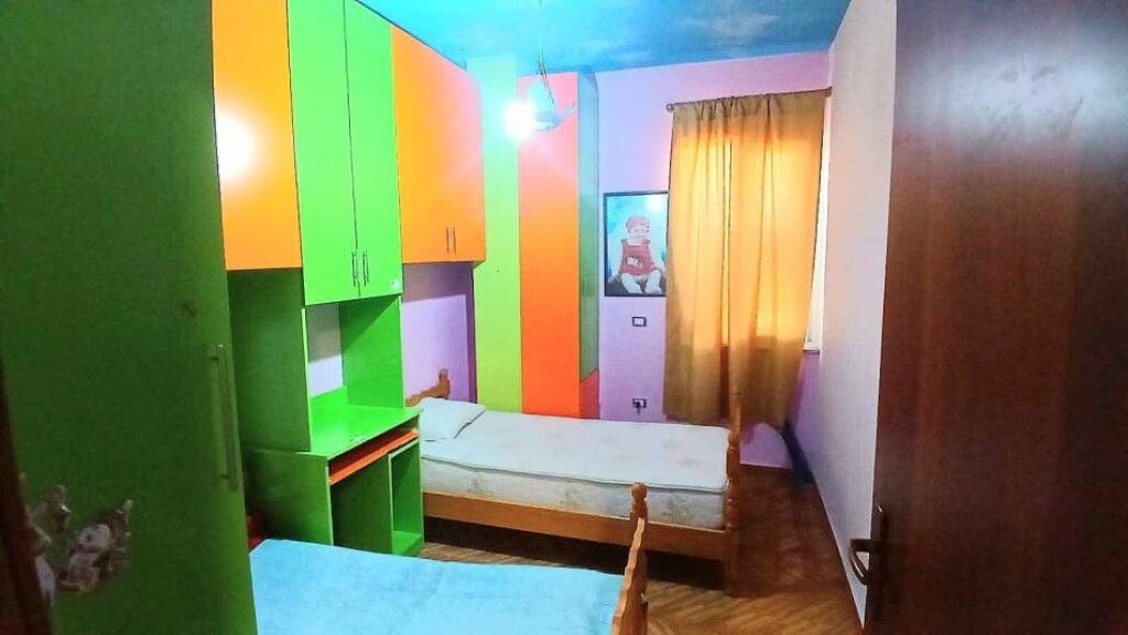 Jepet me Qera Apartamenti 2+1 ne Fresk