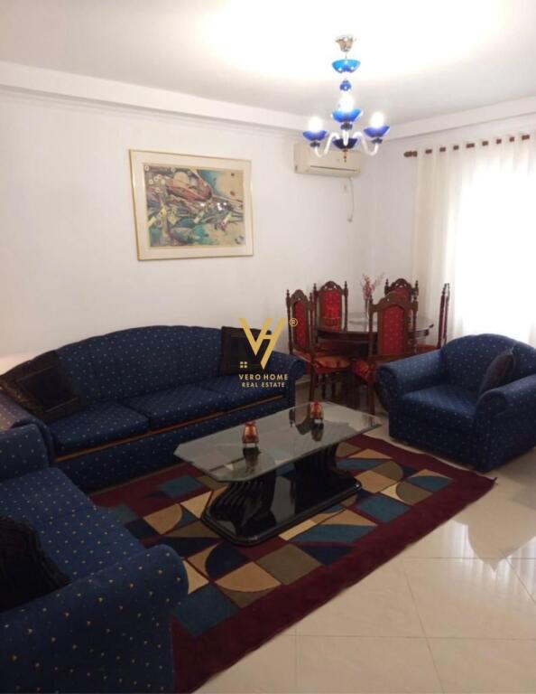 JEPET APARTAMENT 3+1+BLK ME QERA TE 21 DHJETORI 550 EURO