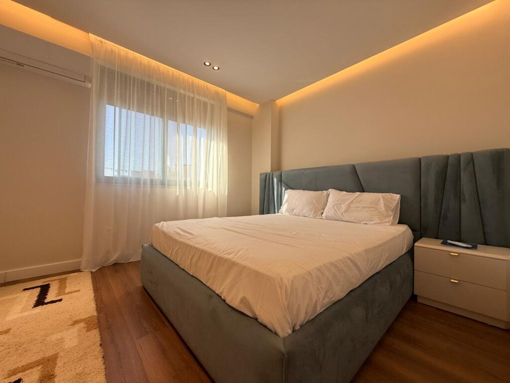 APARTAMENT ME QIRA 2+1+2 – PAZARI I RI