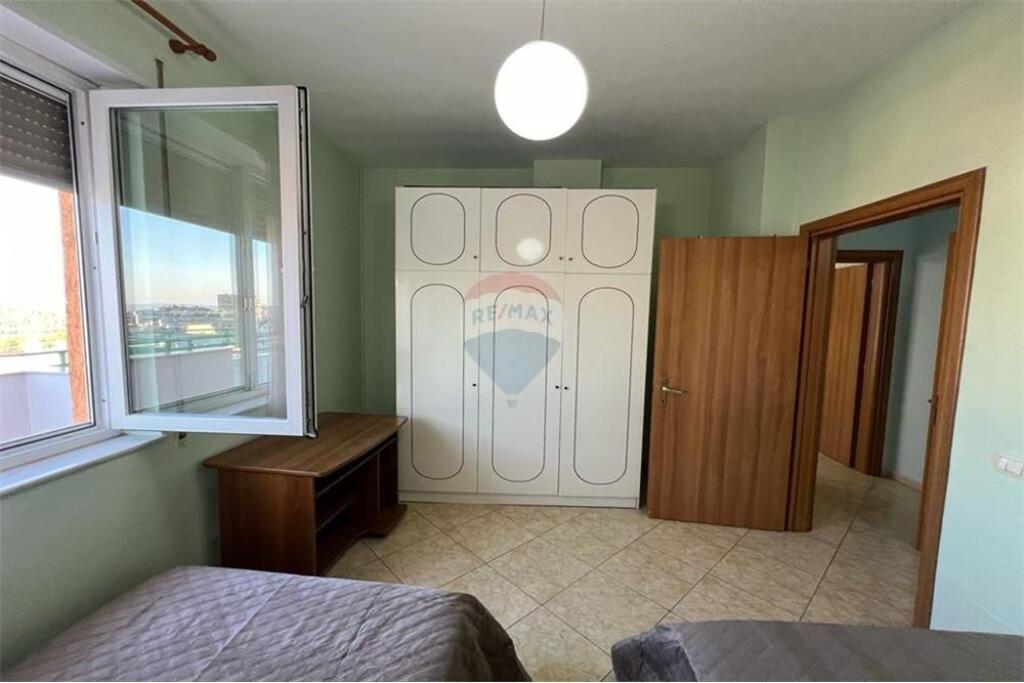 Affittasi appartamento 3+1+2 con veranda