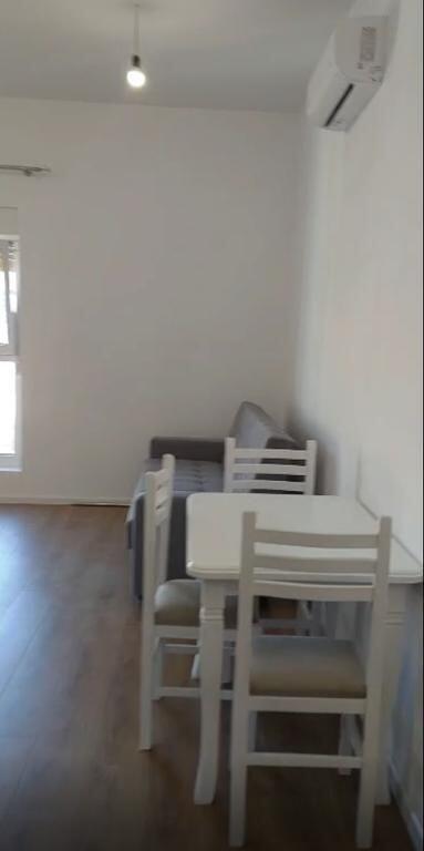Apartment 1+1 For Rent in Ali Demi, At Kadiu Complex, Tirana 450 € /Month