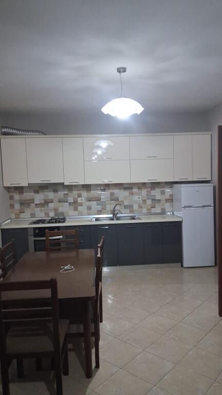 Jepet me qera apartament  2+1 ne Don Bosko