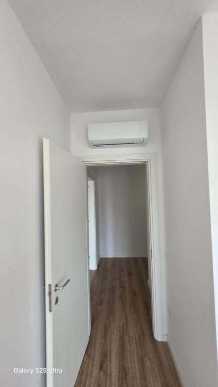 Appartamento 1+1 in Vendita Vicino al Comune di Kamez.