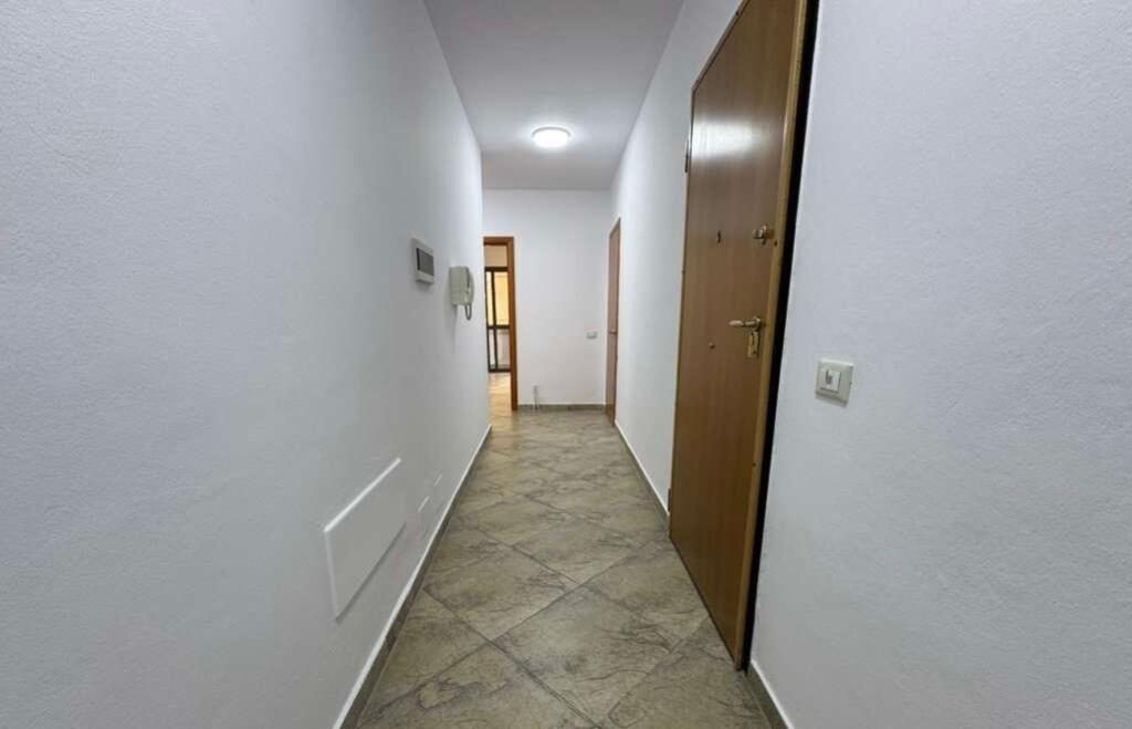 Zyre me qira prane Stadiumit Air Albania! 1,000 € /Muaj