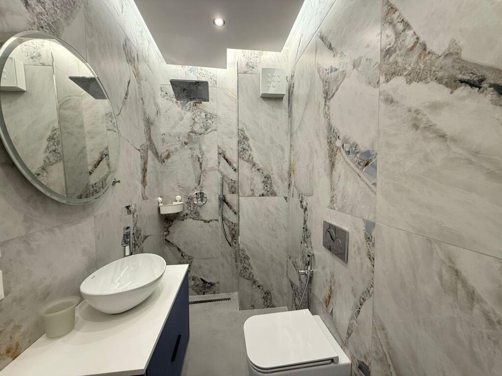 APARTAMENT ME QIRA 2+1+2 – PAZARI I RI