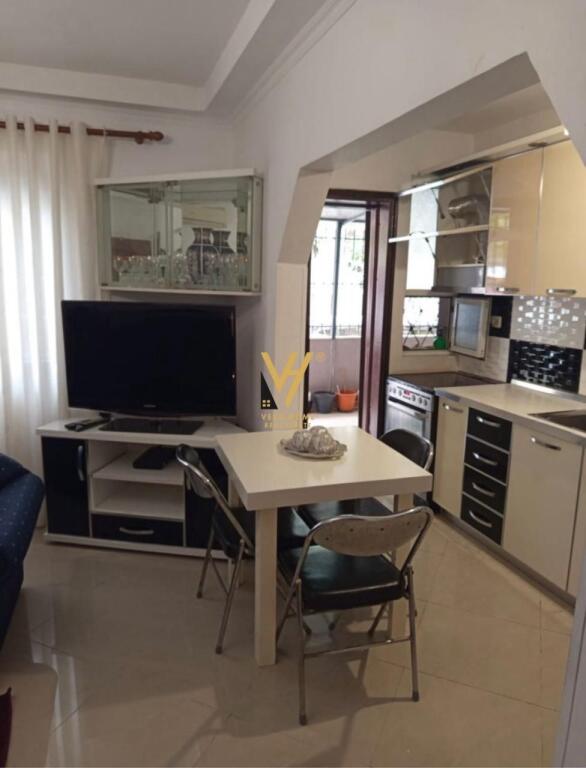 JEPET APARTAMENT 3+1+BLK ME QERA TE 21 DHJETORI 550 EURO