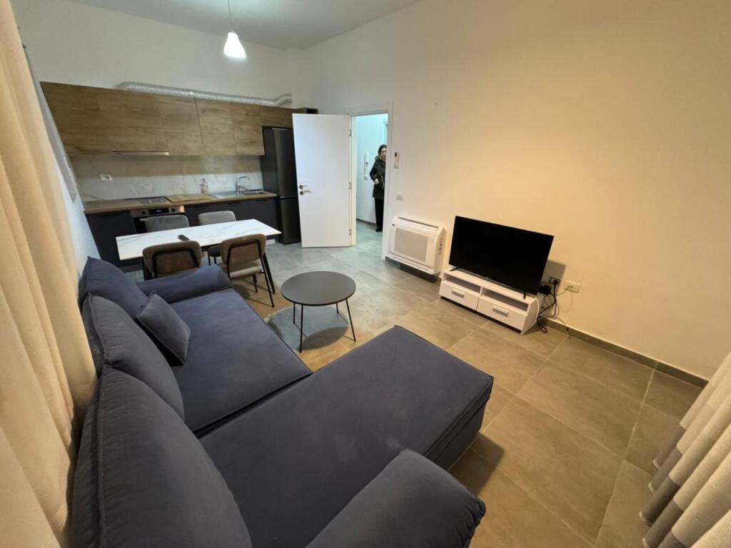 🚪Appartamento 1+1+Parcheggio in affitto  📍Indirizzo: Kodra Diellit 1