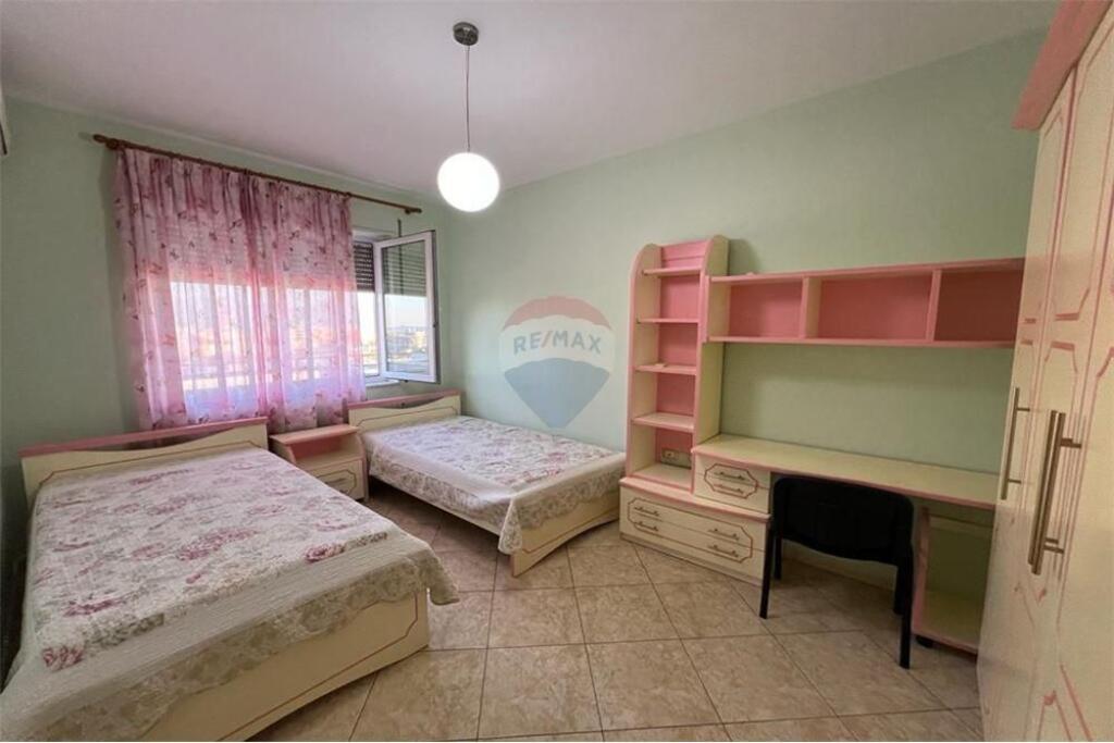 Affittasi appartamento 3+1+2 con veranda