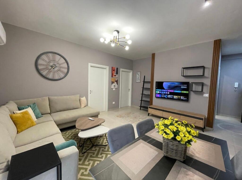 Super Apartment 2+1+Parking for rent at Kodra e Diellit.