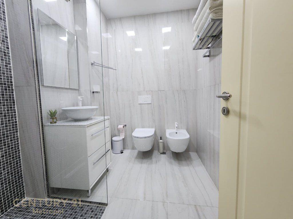 Apartment 2+1+2 for Sale, Bulevardi i Ri 380,000 €