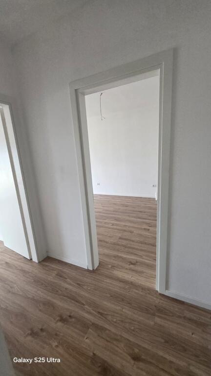 Appartamento 1+1 in Vendita Vicino al Comune di Kamez.