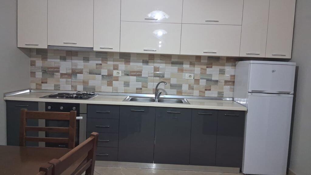 Jepet me qera apartament  2+1 ne Don Bosko