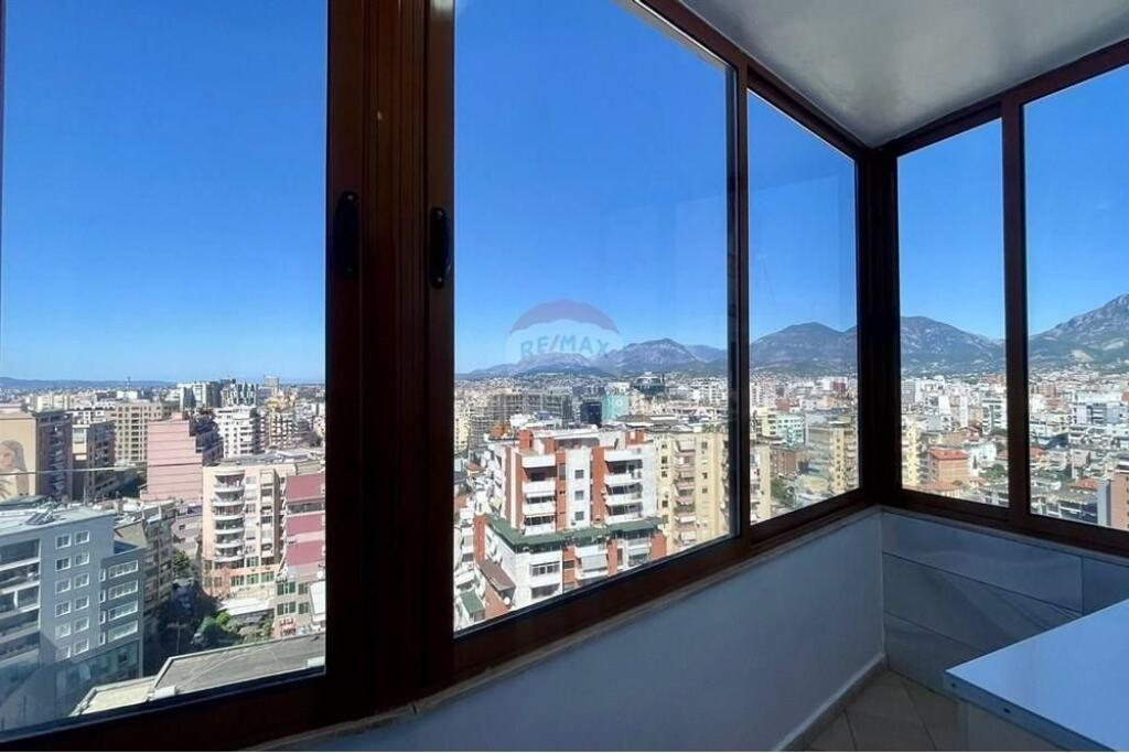 APARTMENT 2+1+2 FOR RENT IN THE CENTER!