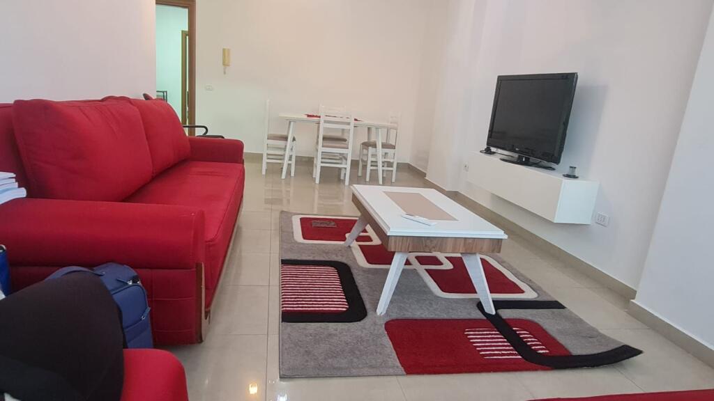 Jepet  apartament 3+1 me qera ne Don Bosko 700€!