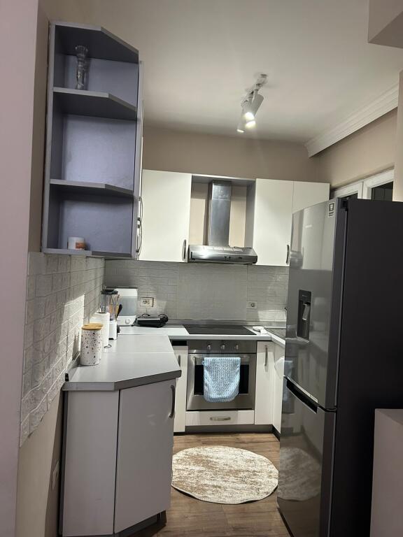 Appartamento 2+1+2 in affitto Yzberisht 45.000 Leke!
