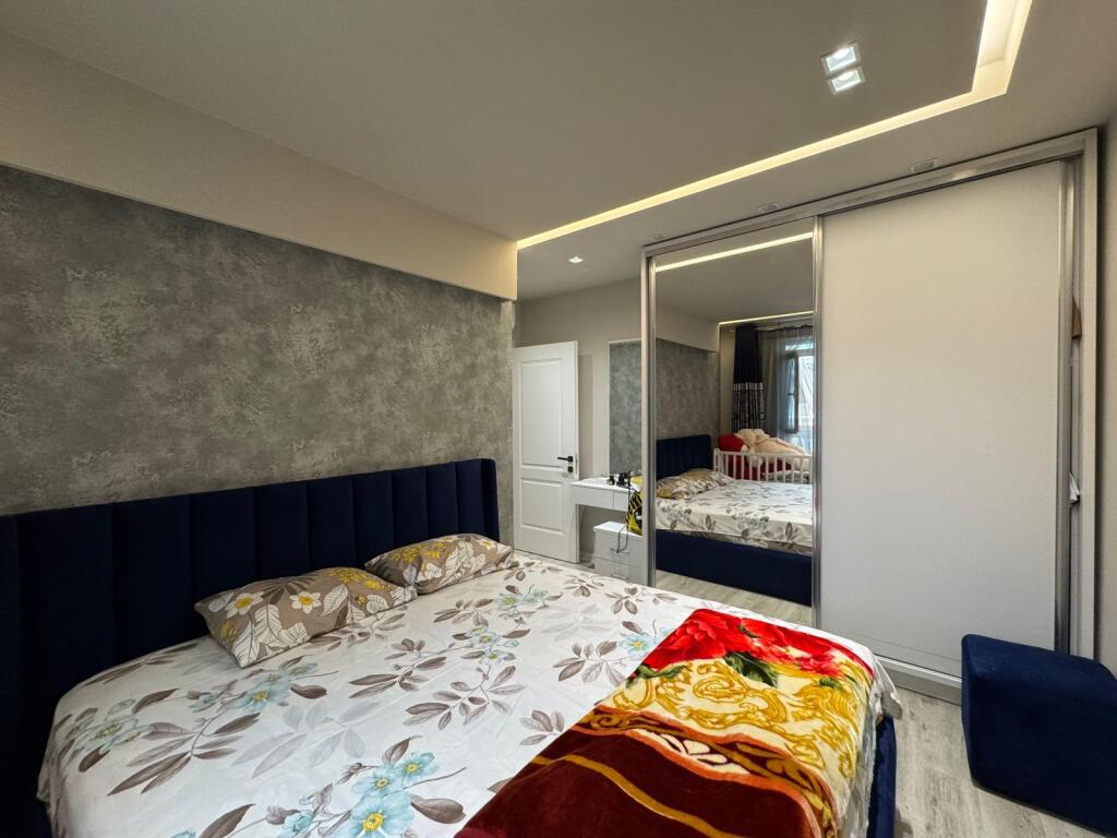 Apartament 2+1 per shitje tek Komuna e Parisit.