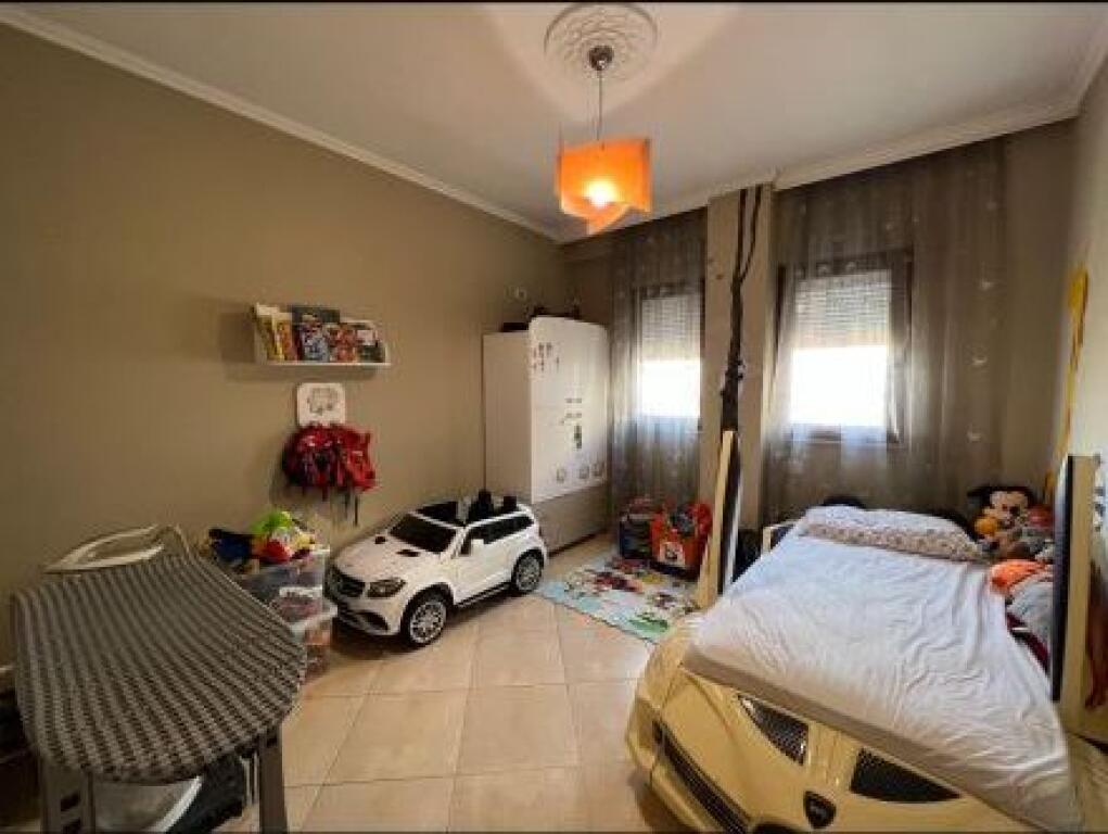 Jepet me qera apartament 2+1 tek Kodra Diellit 600€!
