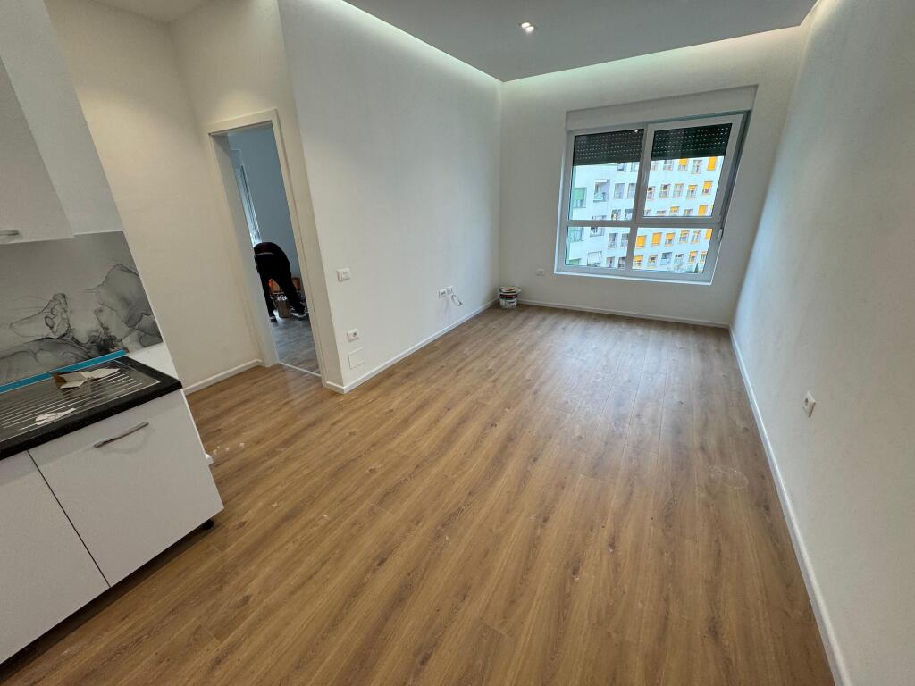 Jepet me qera Apartament 1+1  Adresa : Ali Demi Kaimi  Cmimi 350€