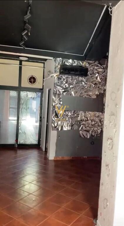 SHOP FOR RENT 42 M2 ON 4 DESHMORET STREET 400 EURO
