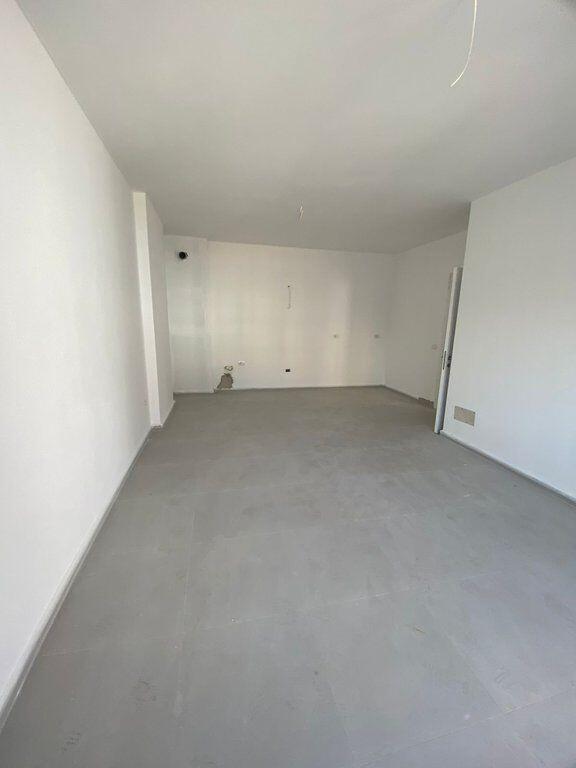 For sale, 1+1 apartment, Pazari i Ri, Tirana.