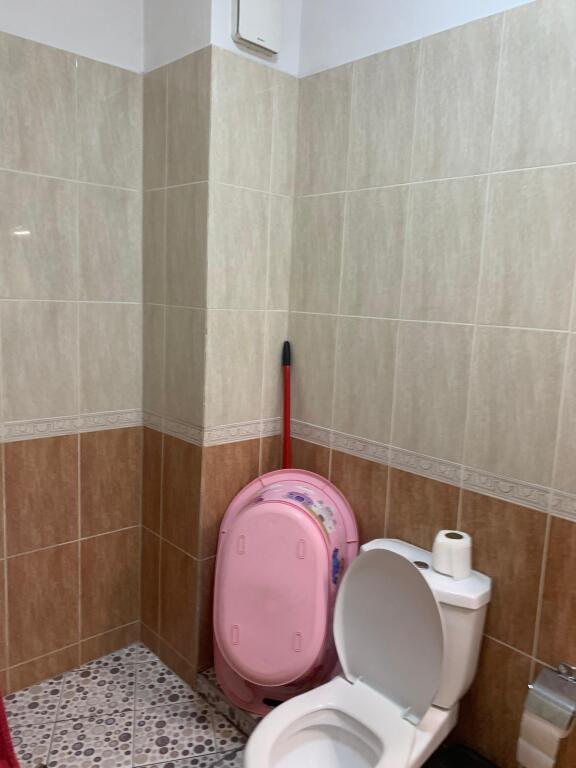 Apartament 1+1, Astir!