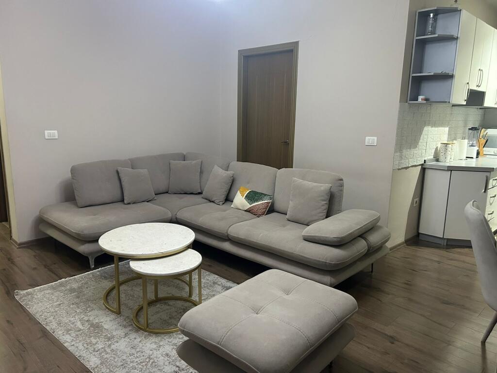 Appartamento 2+1+2 in affitto Yzberisht 45.000 Leke!
