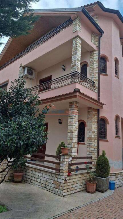 Villa for sale at the Mortgage Office in Tirana