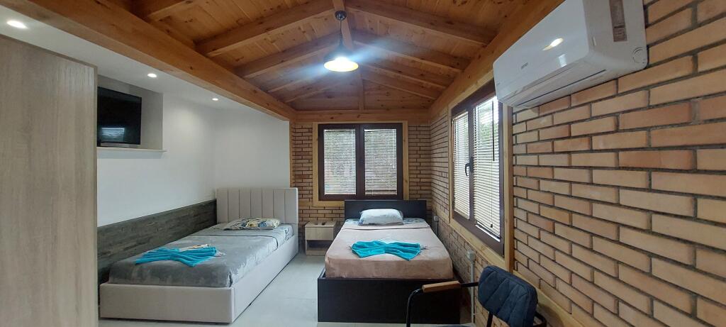 Studio apartment for rent United School