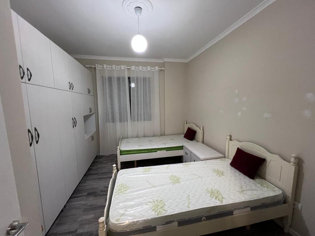 Jepet me qira apartament 2+1+2 – Tregu Elektrik i Ri