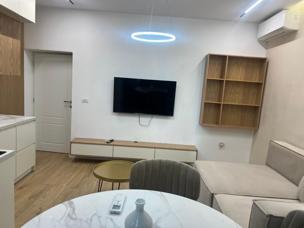 Appartamento 2+1 in affitto in Rr Kavajes 650€ (lordo)!
