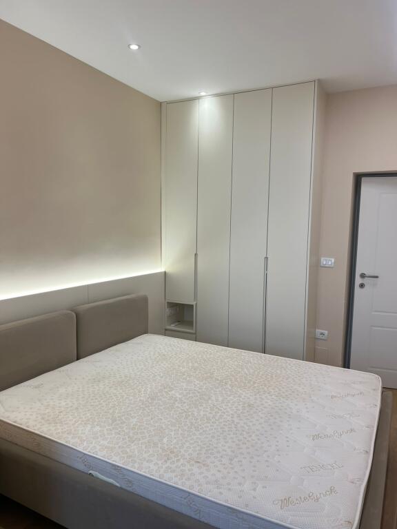 Appartamento 2+1 in affitto in Rr Kavajes 650€ (lordo)!
