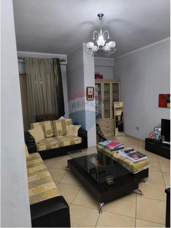Apartament me qera 1+1 tek Komplesi Delijorgji