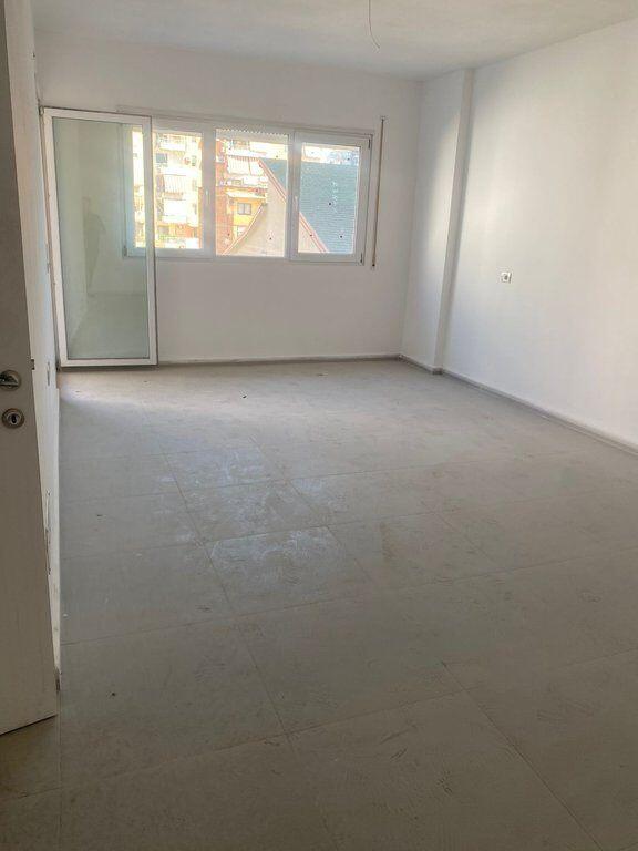 For sale, 1+1 apartment, Pazari i Ri, Tirana.