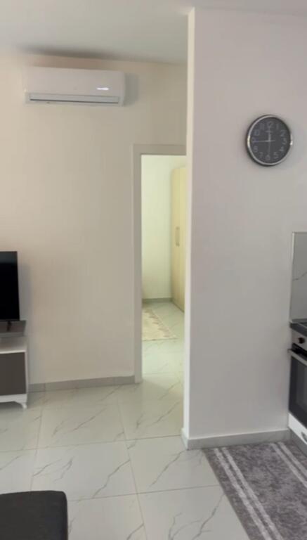 Jepet apartament 1+1Zogu i Zi me qira