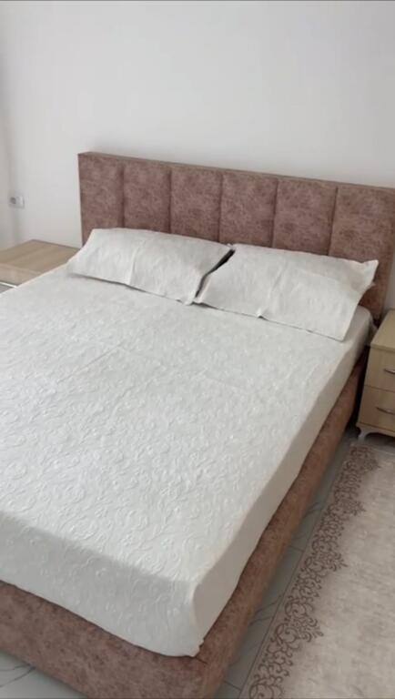 Jepet apartament 1+1Zogu i Zi me qira