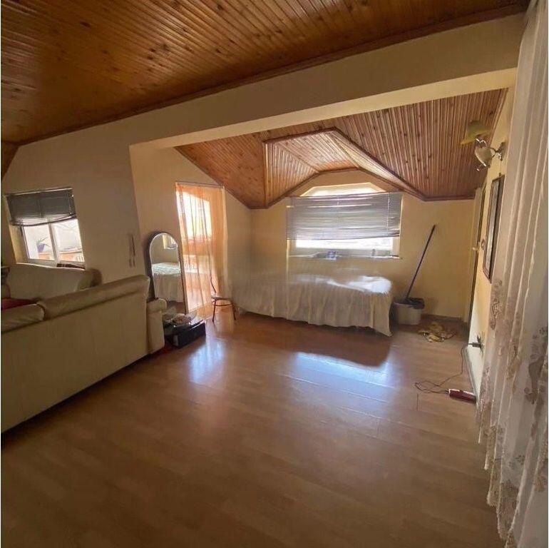 JEPET ME QIRA KATI I DYTE I NJE VILE NE BRRYL! 550 € /Muaj