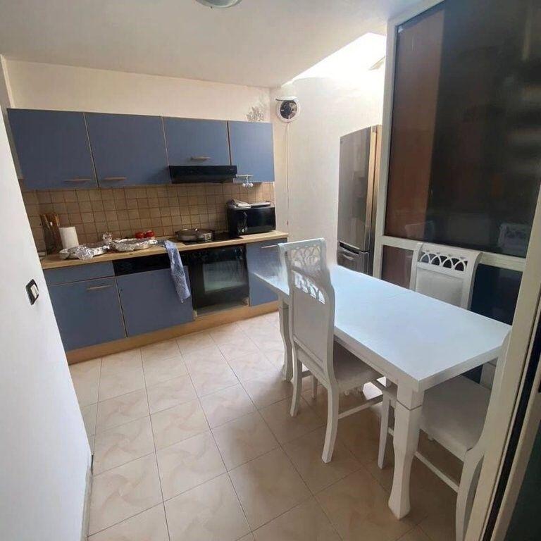JEPET ME QIRA KATI I DYTE I NJE VILE NE BRRYL! 550 € /Muaj