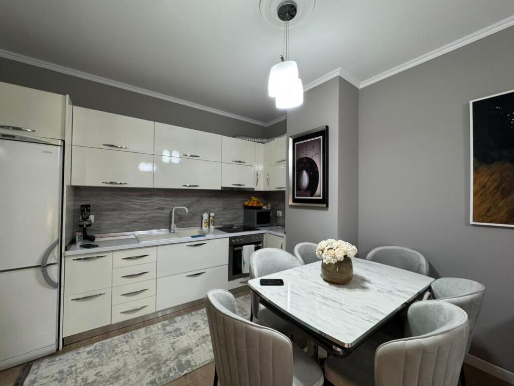 Apartament 1+1 me qera ne Astir shume prane rrethit te Unaza e Madhe