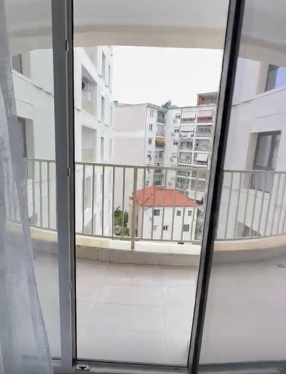 Apartament 1+1 me qira tek Zogu i Zi!