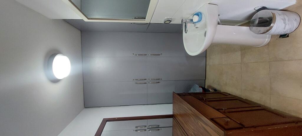 Studio apartment for rent United School