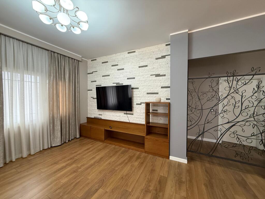 Appartamento piano villa 4+1 in Affitto