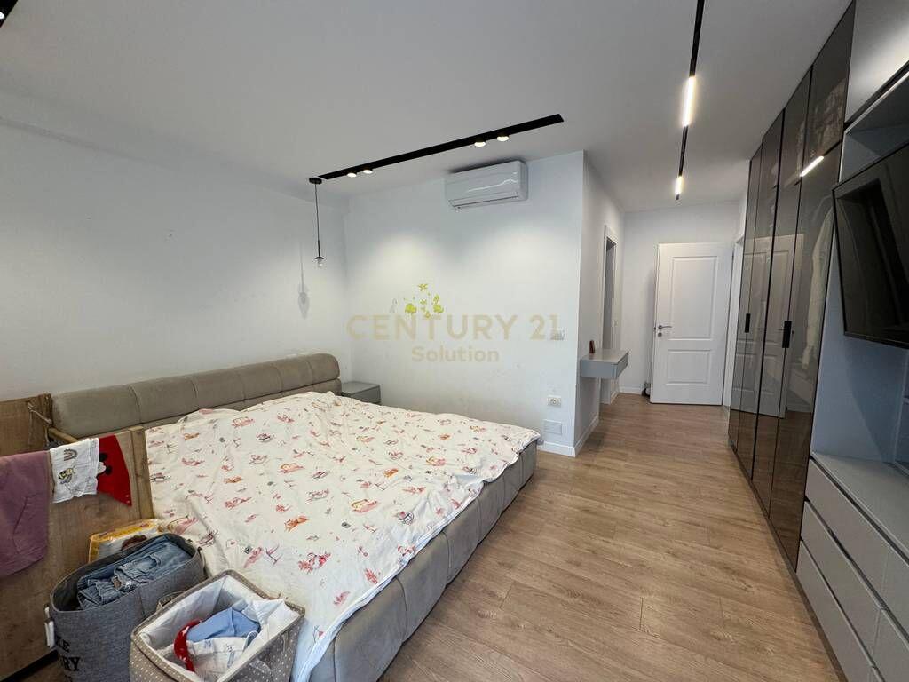 SHESIM 2+1 PRANE XHAMISE TE KOPSHTI BOTANIK 300,000 €